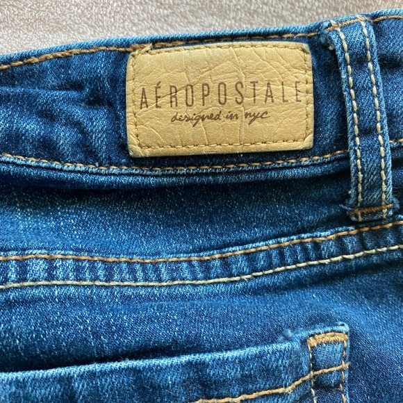 Aeropostale Womens Distressed Midi Jean Shorts size 4 - Picture 7 of 11